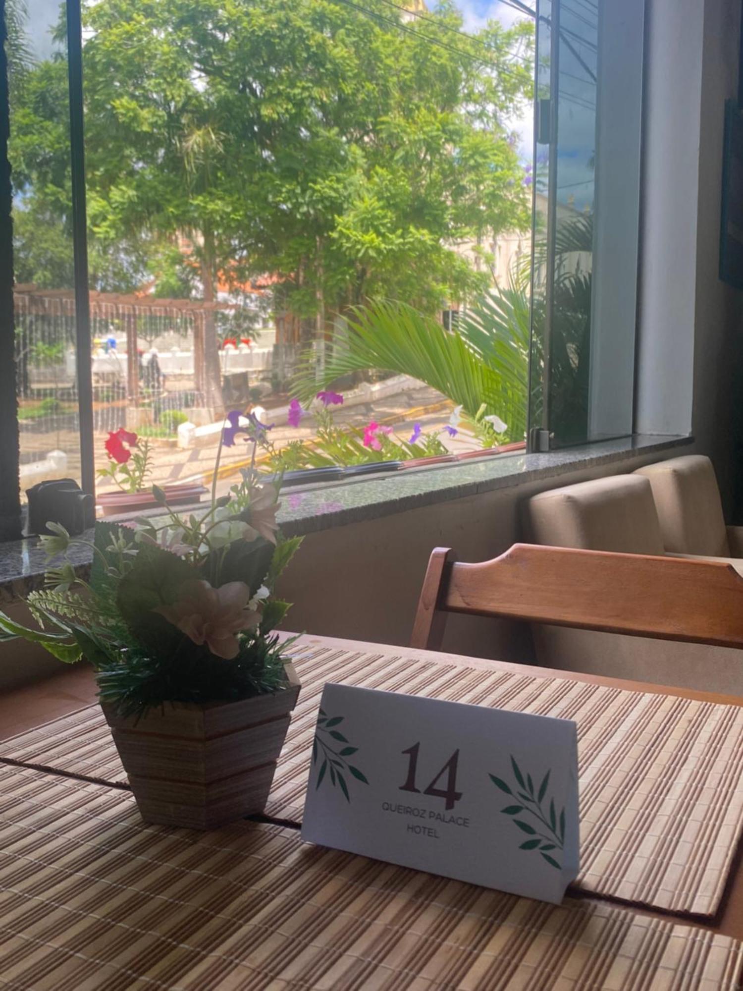 Queiroz Palace Hotel Siqueira Campos 外观 照片